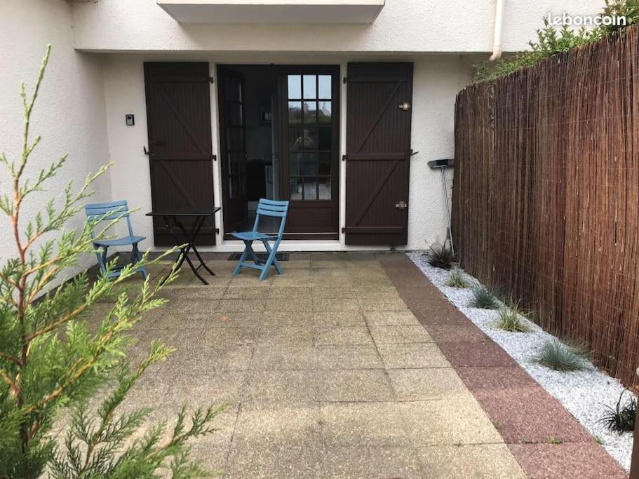 Studio De Plain-Pied Avec Terrasse Tout Proche Mer Courseulles-sur-Mer Ngoại thất bức ảnh